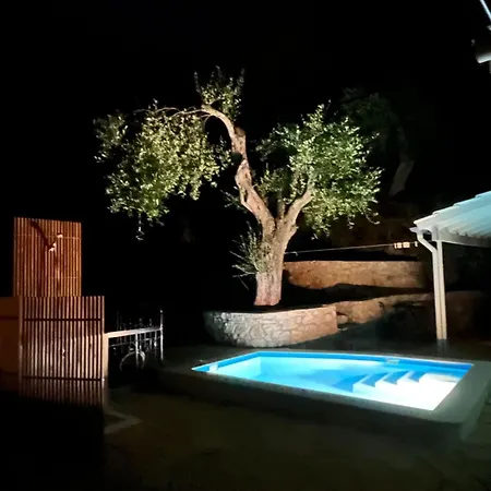Apartament La Strade Apartments, Adults Only With Private Pool *