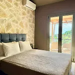 La Strade Apartments, Adults Only With Private Pool
