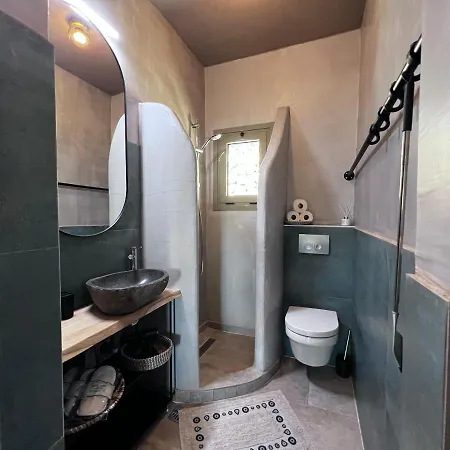 דירה La Strade Apartments, Adults Only With Private Pool *