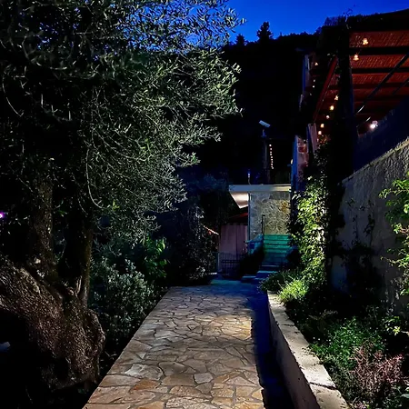 La Strade Apartments, Adults Only With Private Pool Apartamento